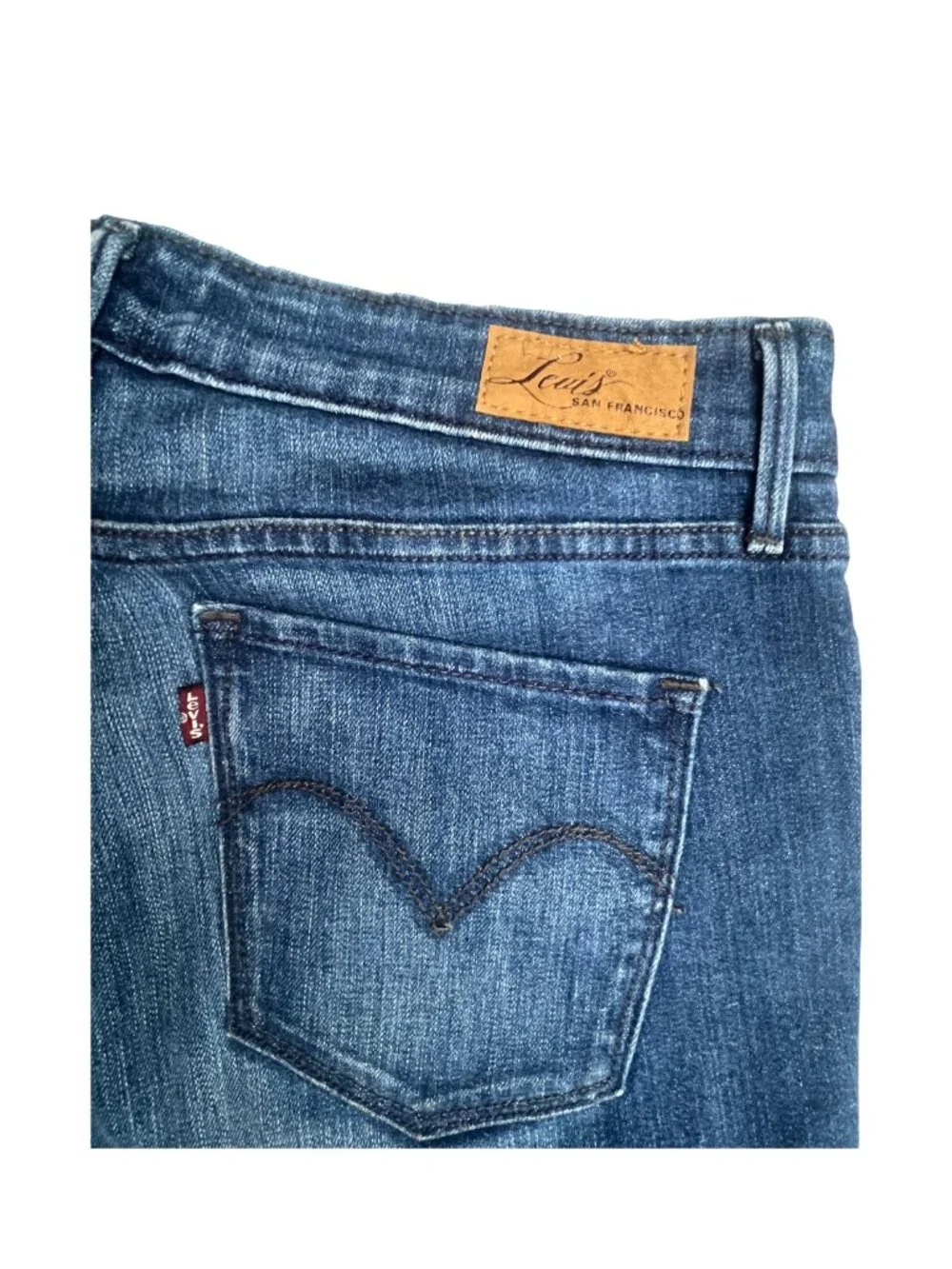Levi's Demi Curve Classic Bootcut Jeans Medium Wash Denim Size 30 / 10